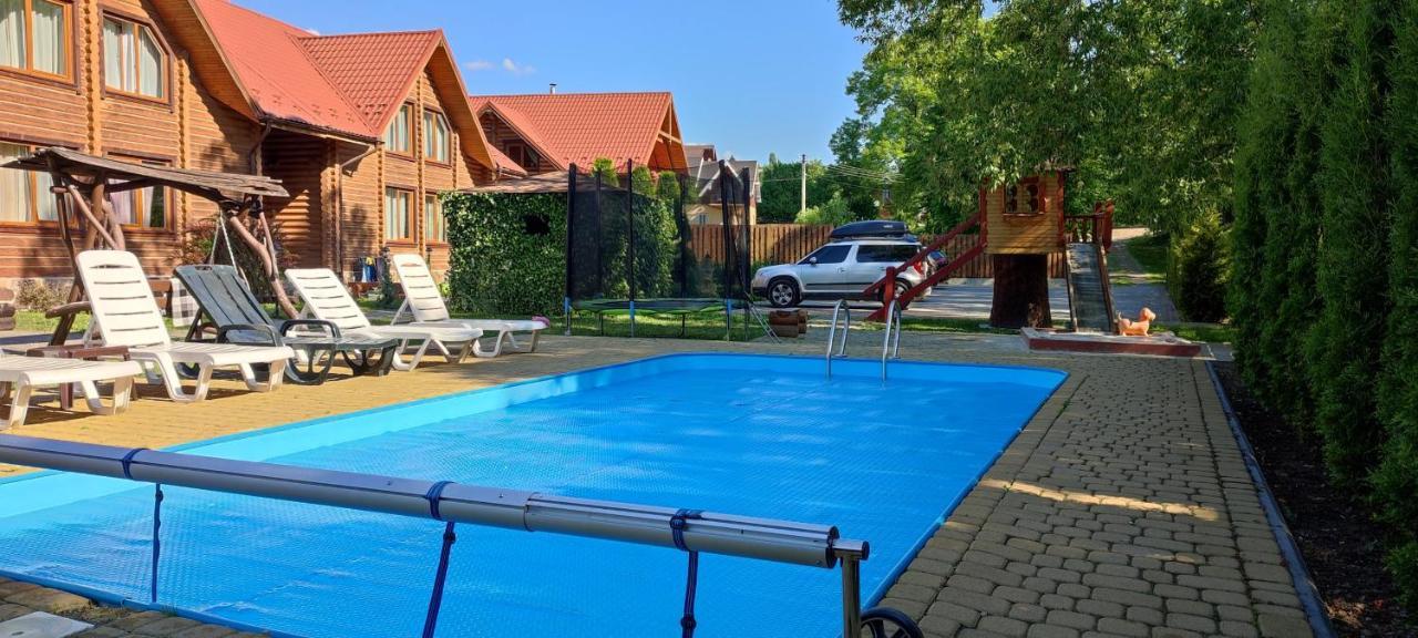 Mini Hotel Zakrut Tatariv Exterior photo
